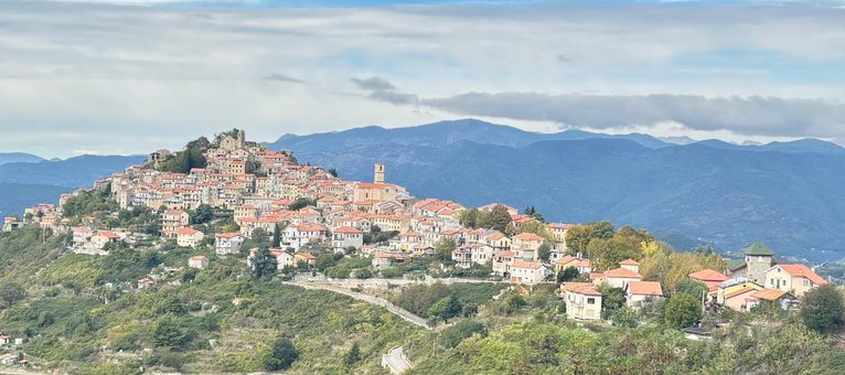Samedi 10 octobre, rando cyclo vers les villages perchés sur les collines de la Riviera